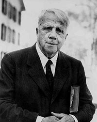 A photo of poet Robert Frost.